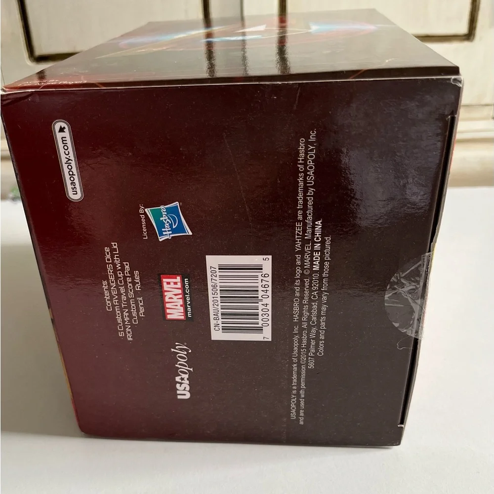 New Yahtzee Marvel The Avengers Iron Man Dice Game Iron Man Head Display piece